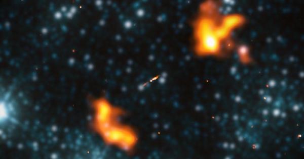 Астрономи откриха една чудовищно голяма радиогалактика Тя се казва Алкионей