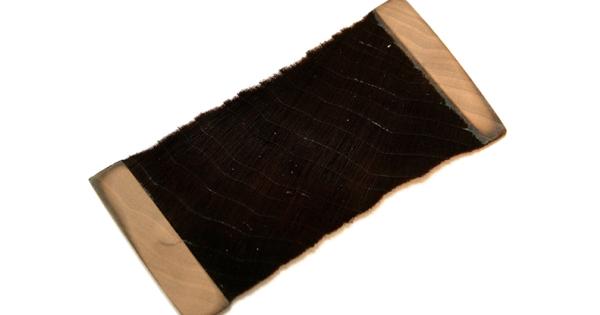 Учени създадоха нов свръхчерен материал на дървесна основа който поглъща