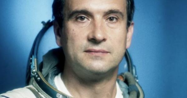 Космонавтът Валерий Поляков, поставил рекорд за най-дълъг полет в космоса,