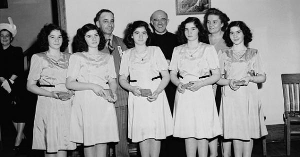 На 23 май 1934 година в едно фермерско семейство в