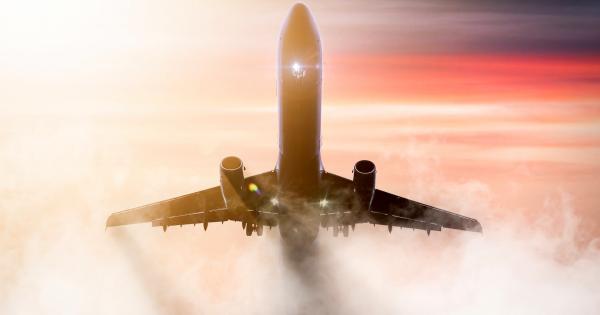 От ТОМ КАСАУЪРС
При всяко излитане и кацане на самолет задкрилките