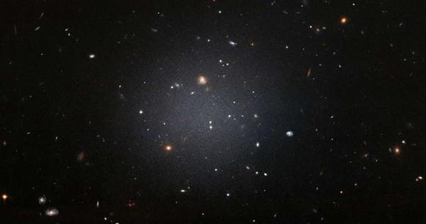Преди няколко години изследователи откриха галактики в които обикновената материя