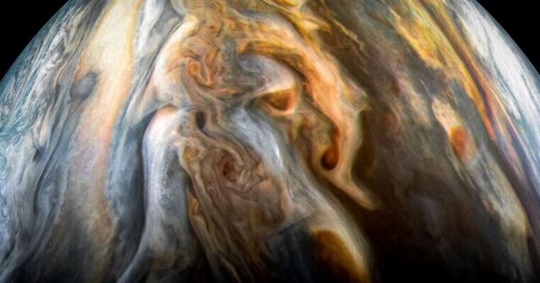 Водата е ключова за образуването на живот молекула но нейната