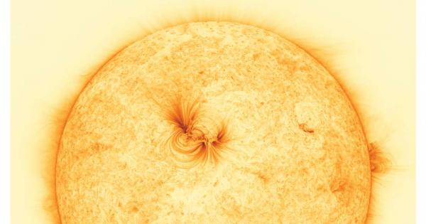 Слънчевата корона – най външната част на Слънцето се вижда с