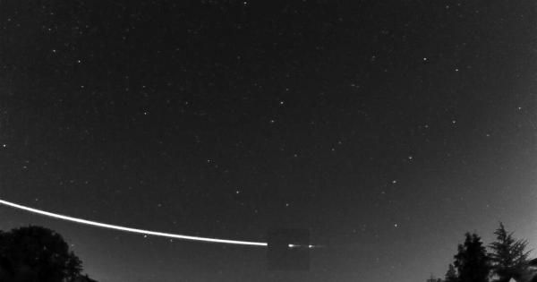 Земята постоянно под прицел от космически скали Някои ни подминават