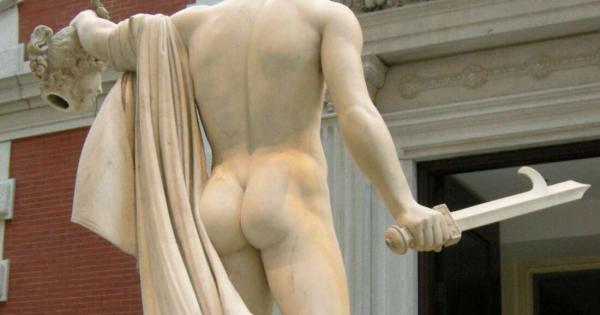 Хората могат да се похвалят с доста пищни задни части