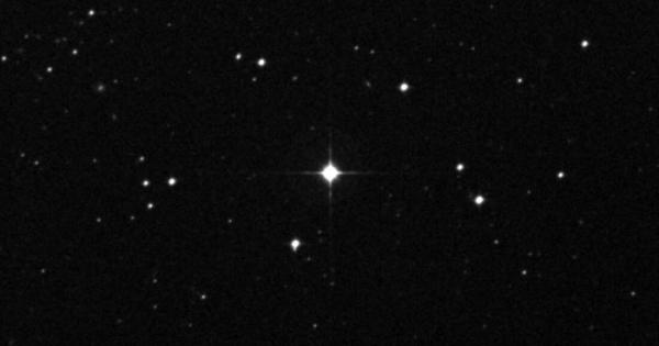 На пръв поглед HD 222925 изглежда като една най обикновена студена