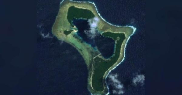 През 1775 г тайфун застига о в Пингелап в Тихия океан