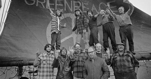 На днешната дата през 1971 г дванайсет души се отправят