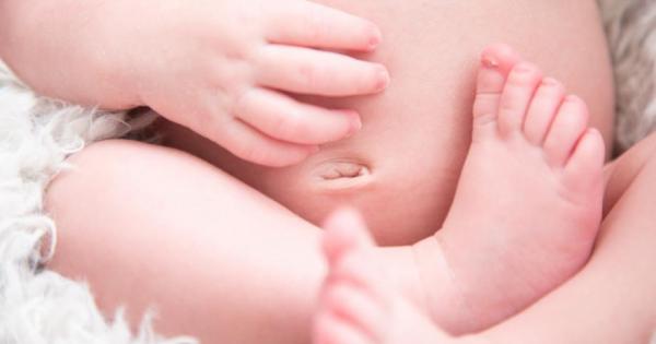 Много хора смятат че ако пъпът на бебето стърчи грозно