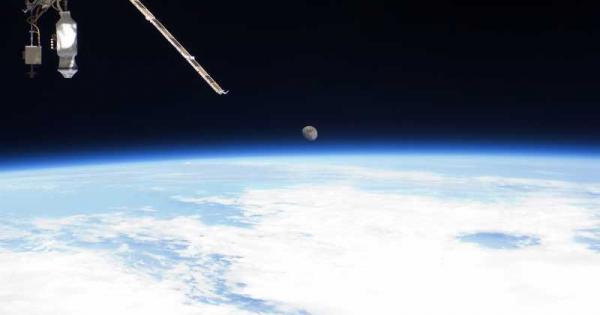 Китай и Русия се споразумяха за изграждането на лунна космическа