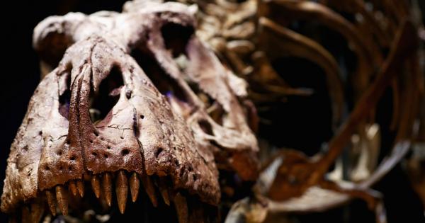 Тиранозавър рекс е може би най емблематичният праисторически хищник Този гигантски