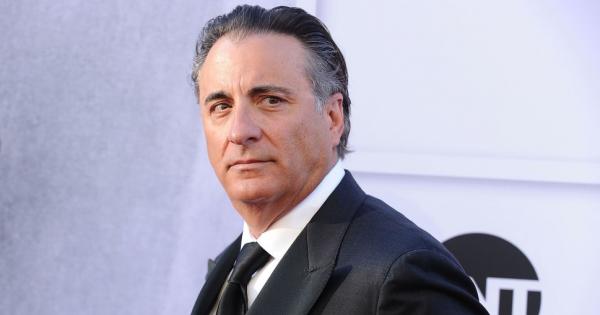 Световноизвестният актьор Анди Гарсия се разхожда по софийската улица Съборна