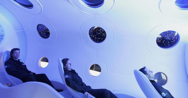 Върджин Галактик компанията на милиардера Ричард Брансън демонстрира