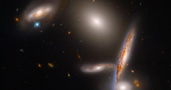 NASA представи една невероятно красива снимка на 5 галактики, направена