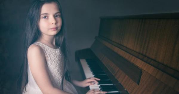 Момиченце с приказен музикален талант от Пловдив ще седне зад
