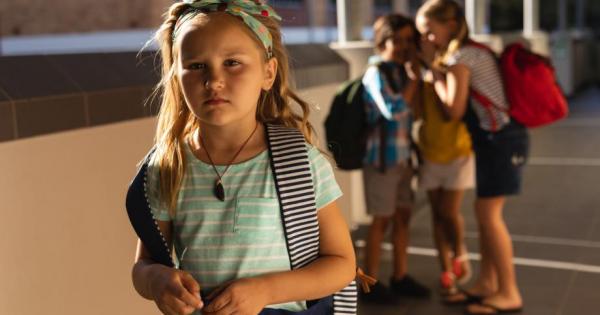 Детето се прибира разплакано вкъщи от градини или от училище защото