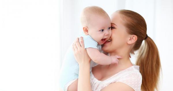 Хълцането се причинява от свиване на диафрагмата и бързо затваряне