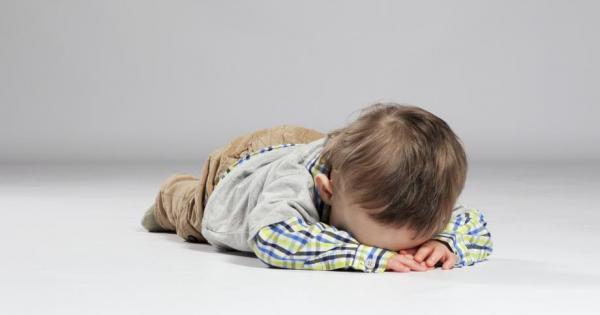 5 годишният Боби изпада в истерия когато не се справи дори