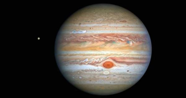Нова снимка направена от телескопа Хъбъл показва бурното и постоянно променящо