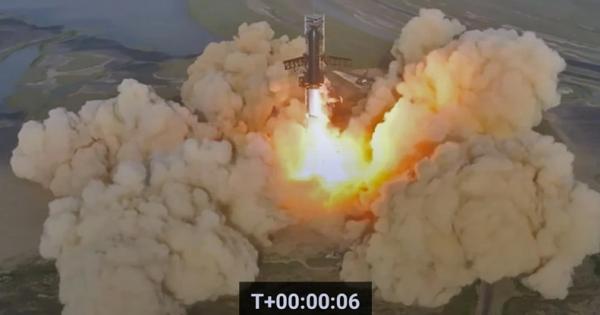 Зрелищното взривяване на ракетата на Старшип на компания Спейс Екс
