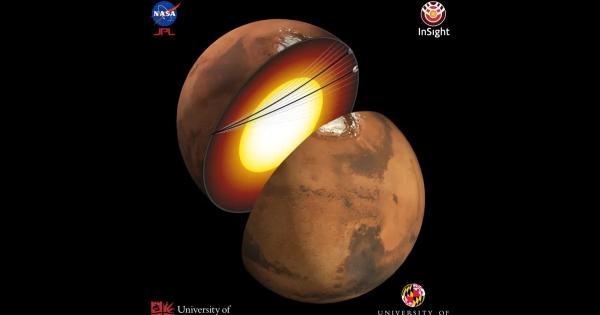 Течното ядро на Марс е по малко по плътно и вероятно мирише