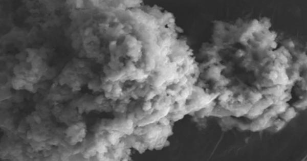 От известно време насам знаем че на Земята постоянно вали