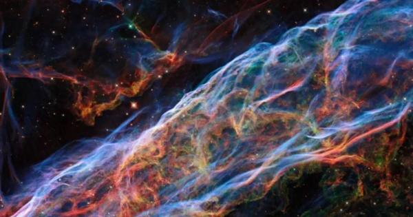 Смъртта на звездите е огнена и яростна Те треперят и се