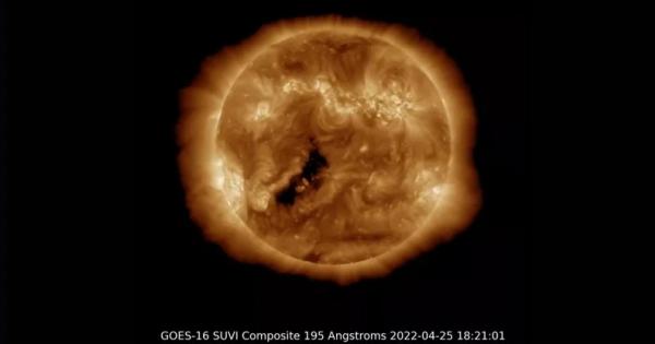 На 25 април двойно слънчево изригване предизвика прекъсвания на радио
