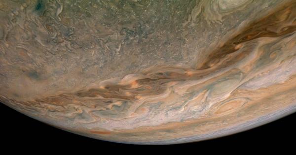 Горкият Юпитер Съвсем наскоро голяма скала се разби в него
