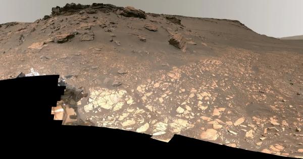 Марсоходът Пърси на NASA създаде тази невероятна мозайка на Марс