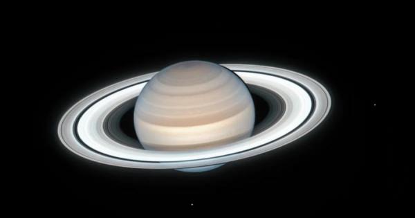 Обширната система от пръстени на Сатурн нагрява горните слоеве на