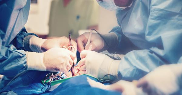 Американец стана първият човек с трансплантирано сърце от прасе с