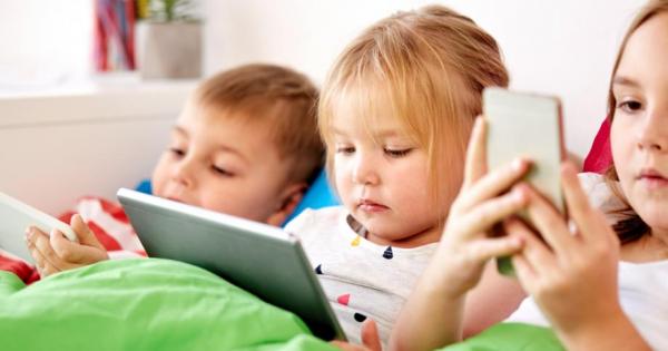 Ново проучване разкри връзката между детската интелигентност и електронните устройства