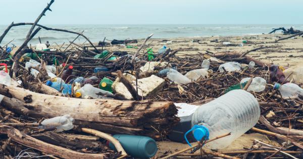 Алехандро Дуран използва изкуството за да привлече внимание към непрестанното