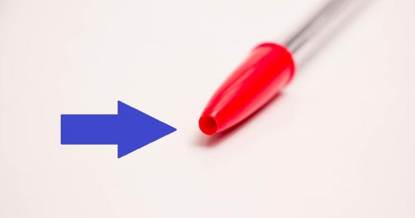 През 1991 г френската компания Bic започва да пробива дупки