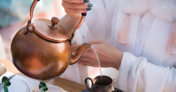 Бутилките за вода от мед се отразяват благотворно на здравето