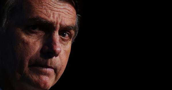 Президентът на Бразилия Жаир Болсонаро бе приет в болница заради