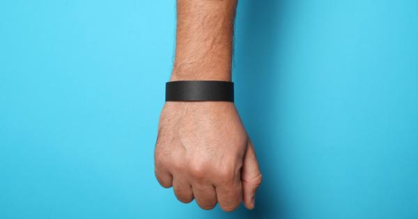 Пекински гимназисти се върнаха днес в класните стаи с електронни