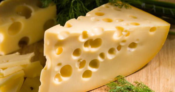 Близо половин век учените нямаха представа на какво се дължат дупките