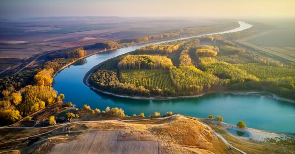 Есетрите Ветрен е първата защитена територия посветена на опазването