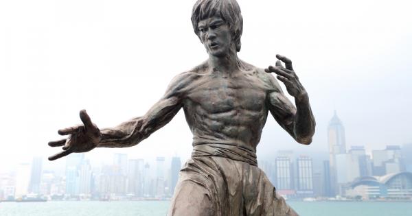 Брус Лий може би най забележителният майстор на източните бойни изкуства