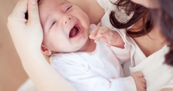 Плачът на бебето винаги притеснява родителите особено ако е първото