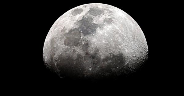 Ако съдим по ТАЗИ СНИМКА Луната е приблизително толкова голяма