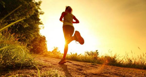 Всички знаем че дългото седене не е полезно за здравето