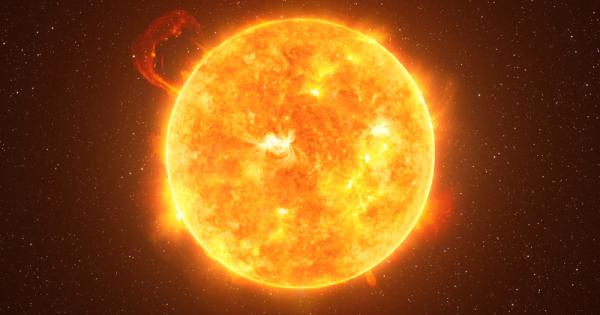 Слънцето е звездата в центъра на Слънчевата система То представлява почти идеална сфера съставена от