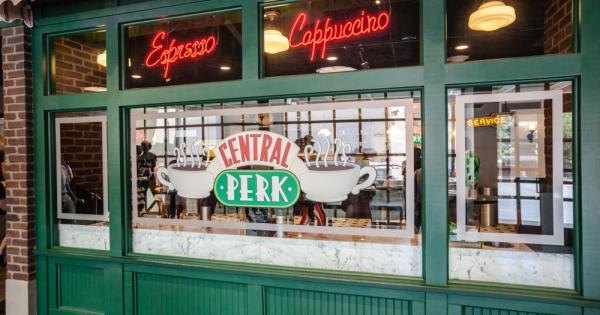 На 22 септември тази година ще излезе готварска книга с