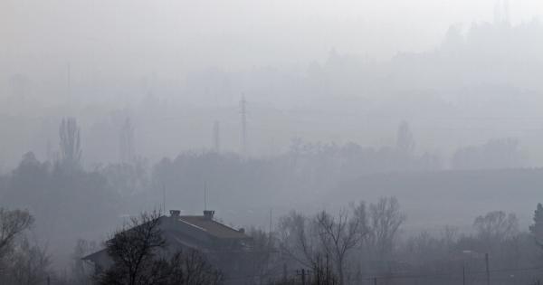 Над 10 града в страната са със завишени нива на