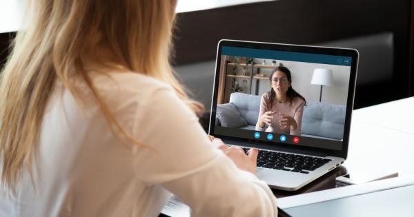 Случвало ли ви се е да помахате за довиждане в