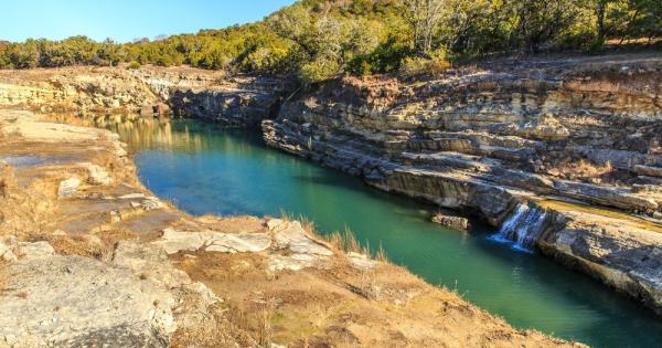 2002 г Америка се готви да празнува 4 юли но